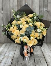 Букет цветов из:  Розы и Лизиантусы в Суне