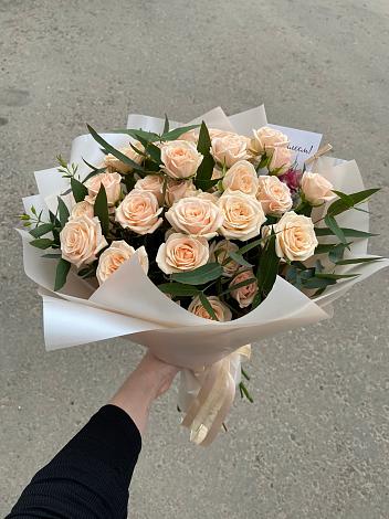 Букет Кремовые розы Латте в Суне